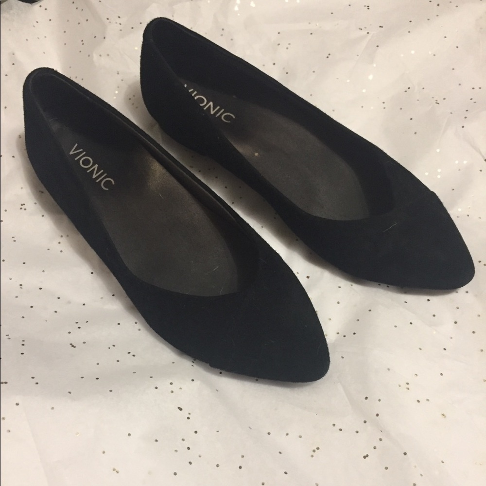 Vionic Suede Caballo Flat EUC
